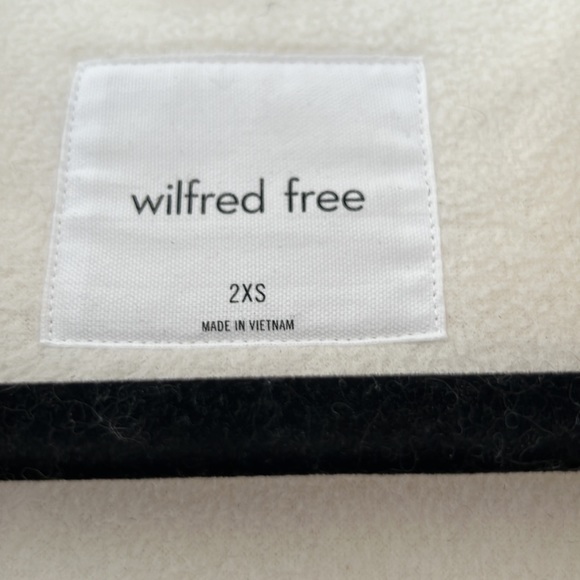Aritzia Wilfred Free Teddy Coat - Picture 2 of 4